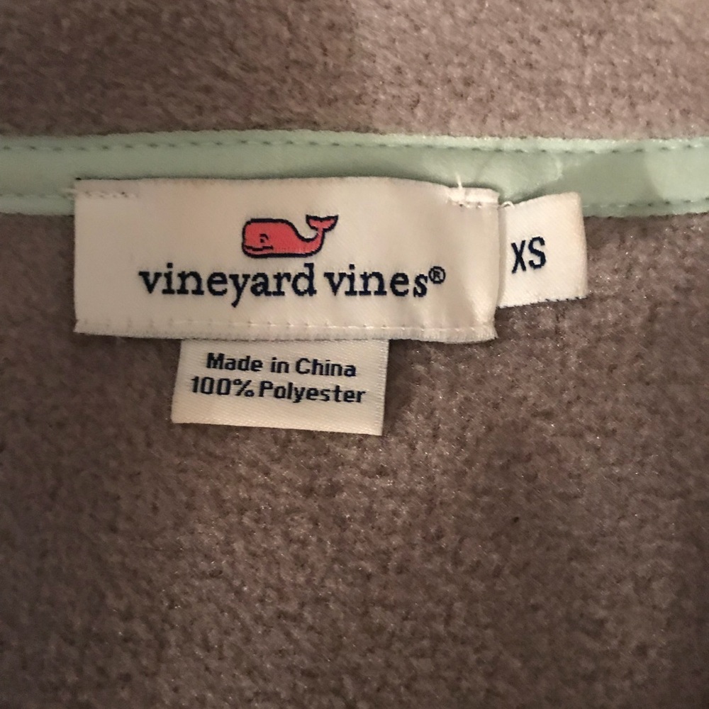 Vineyard Vines Fleece - Picture 2 of 2